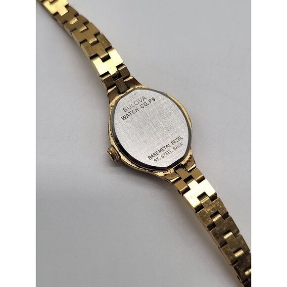 Bulova Watch Co. Caravelle Quartz Gold Tone Women's Watch Dainty Thin VTG - Picture 4 of 13